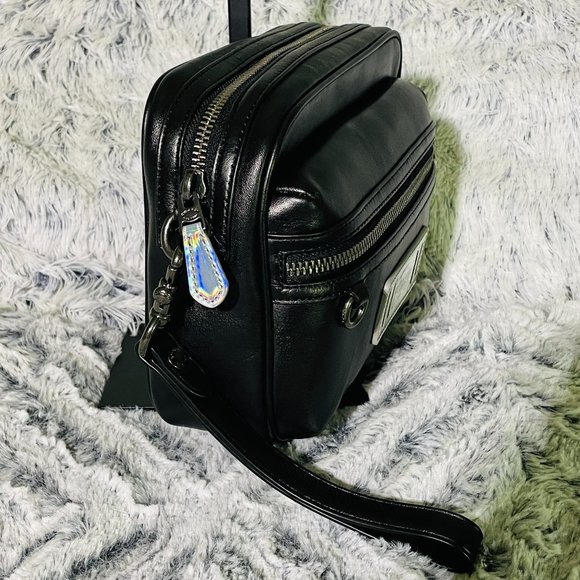 BNWT - COACH TERRAIN POUCH IN BLACK W/REFLECTIVE DETAILS (F79777) - Picture 5 of 15